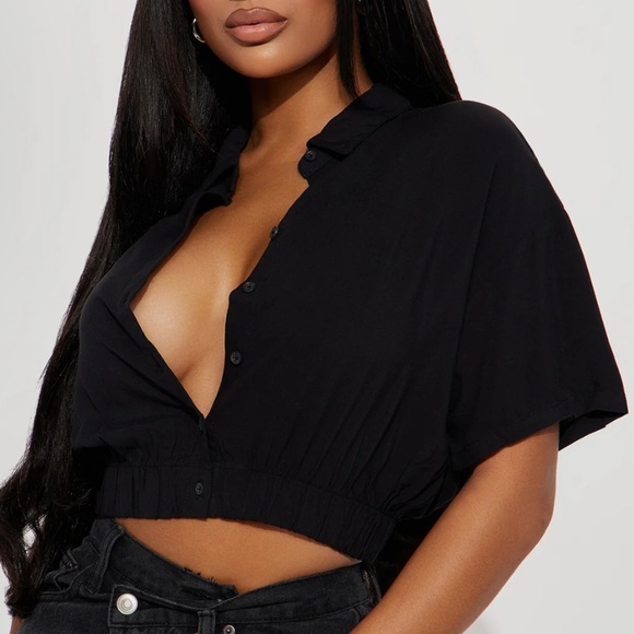 Collared Crop Button Down Top – Black – Size Medium - Picture 2 of 3